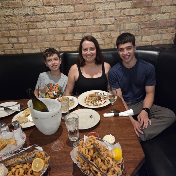 Meet your Posher, Azra - Picture 1 of 8